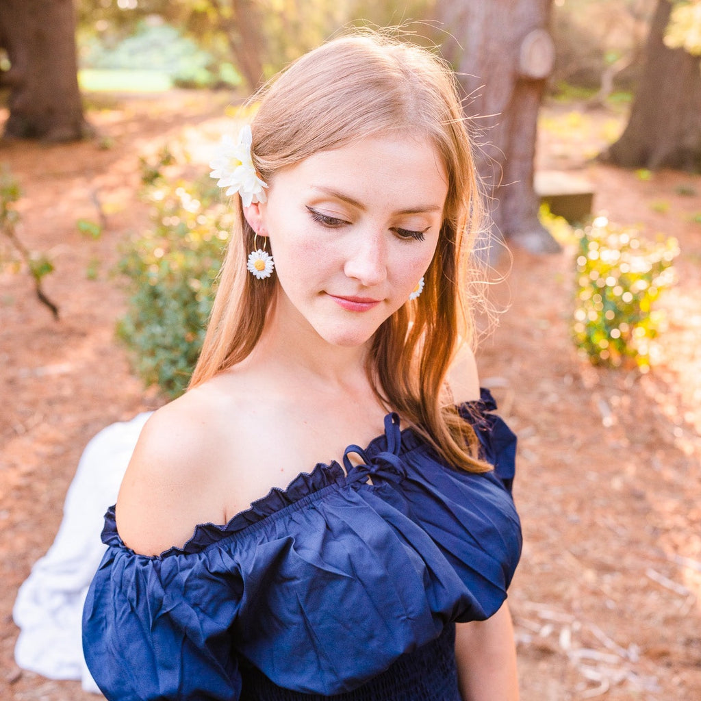 Cottage White Daisy Dangle Earrings